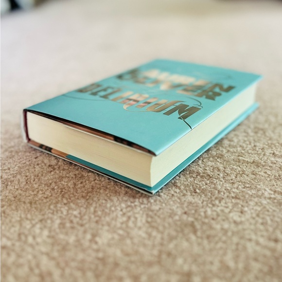 Delirium - Lauren Oliver 1st Ed HC - Picture 6 of 7